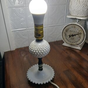 Vintage White Hobnail Table Lamp